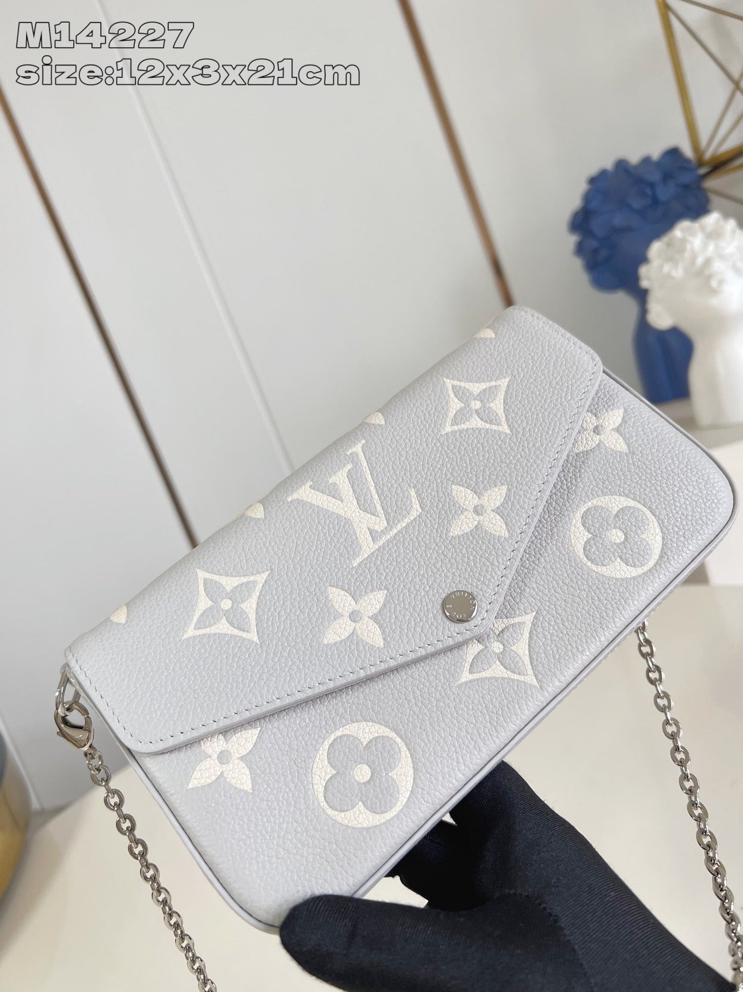 LV Pochette Felicie Brume Gray Monogram Cowhide 205525