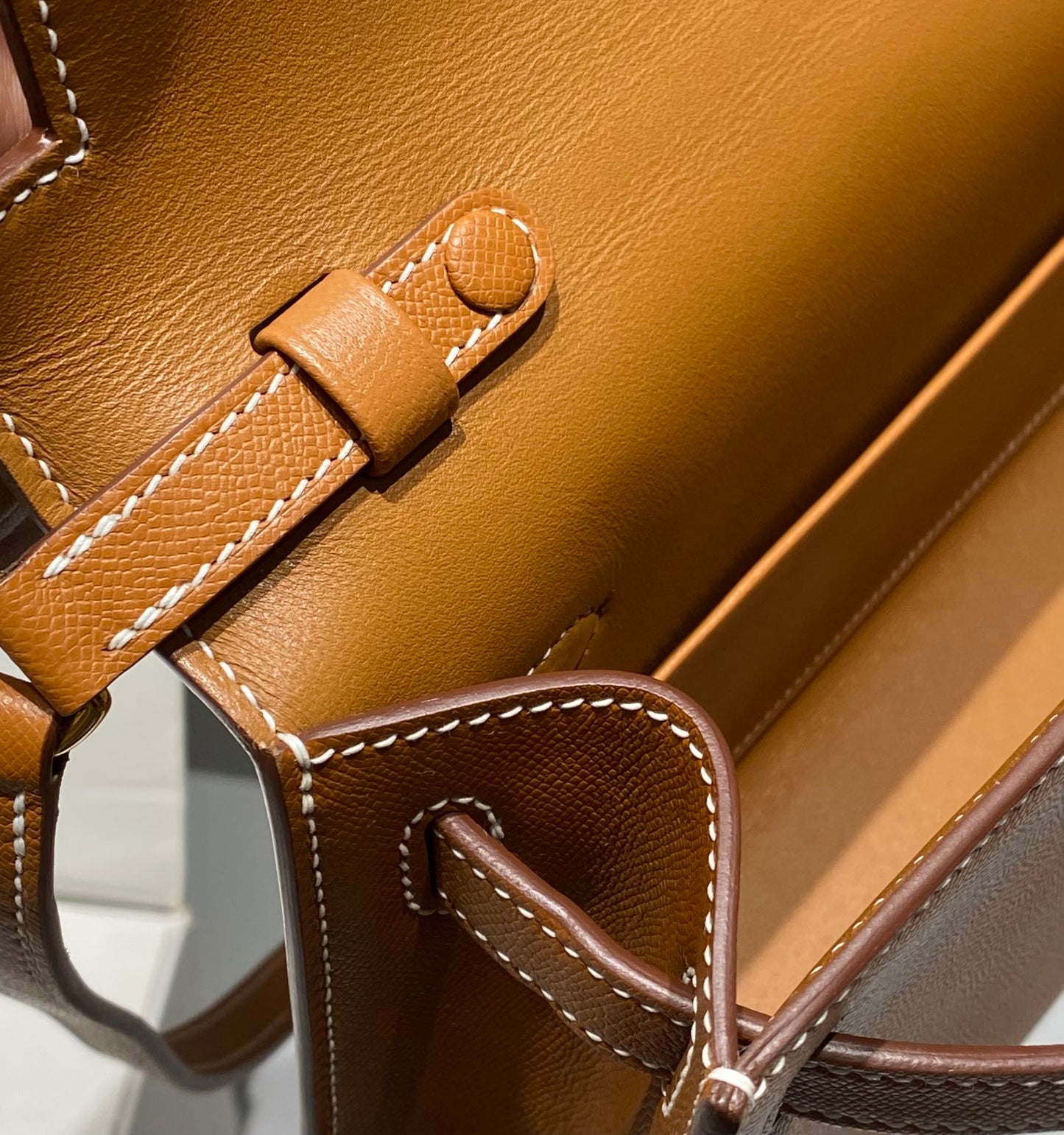 HM Kelly Elan 27cm Gold Leather Ghw