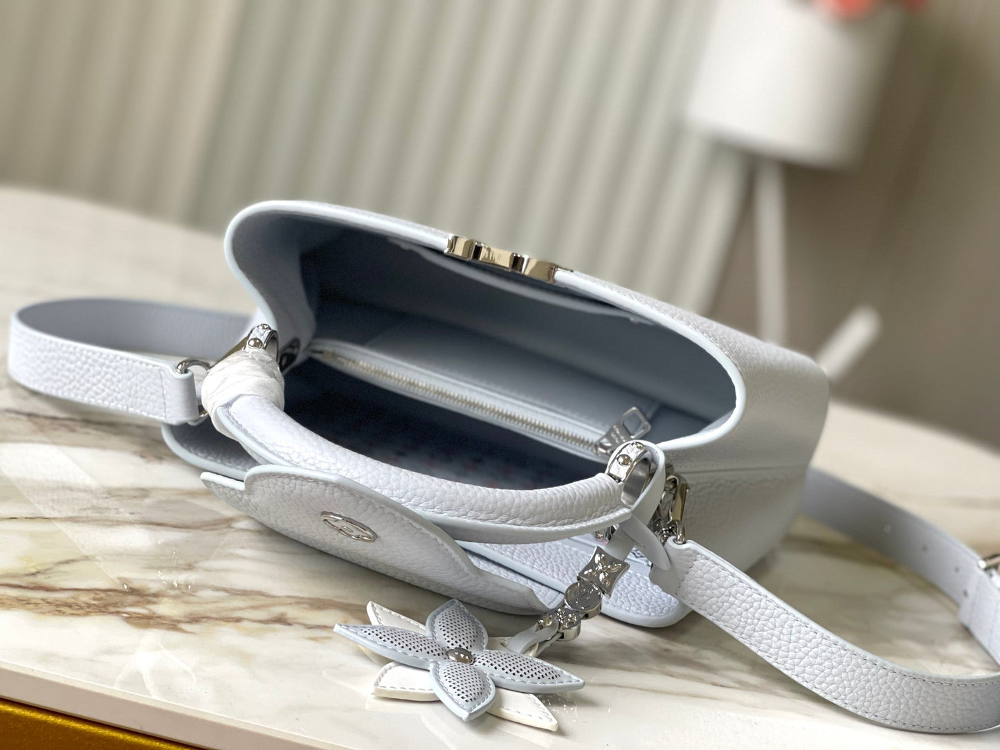 CAPUCINES BB 27 IN CHROME GRAY TAURILLON SILVER HARDWARE