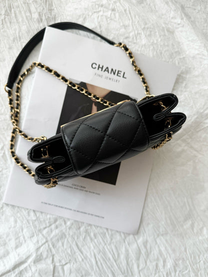 24c cc hobo bag 20cm black lambskin gold hardware