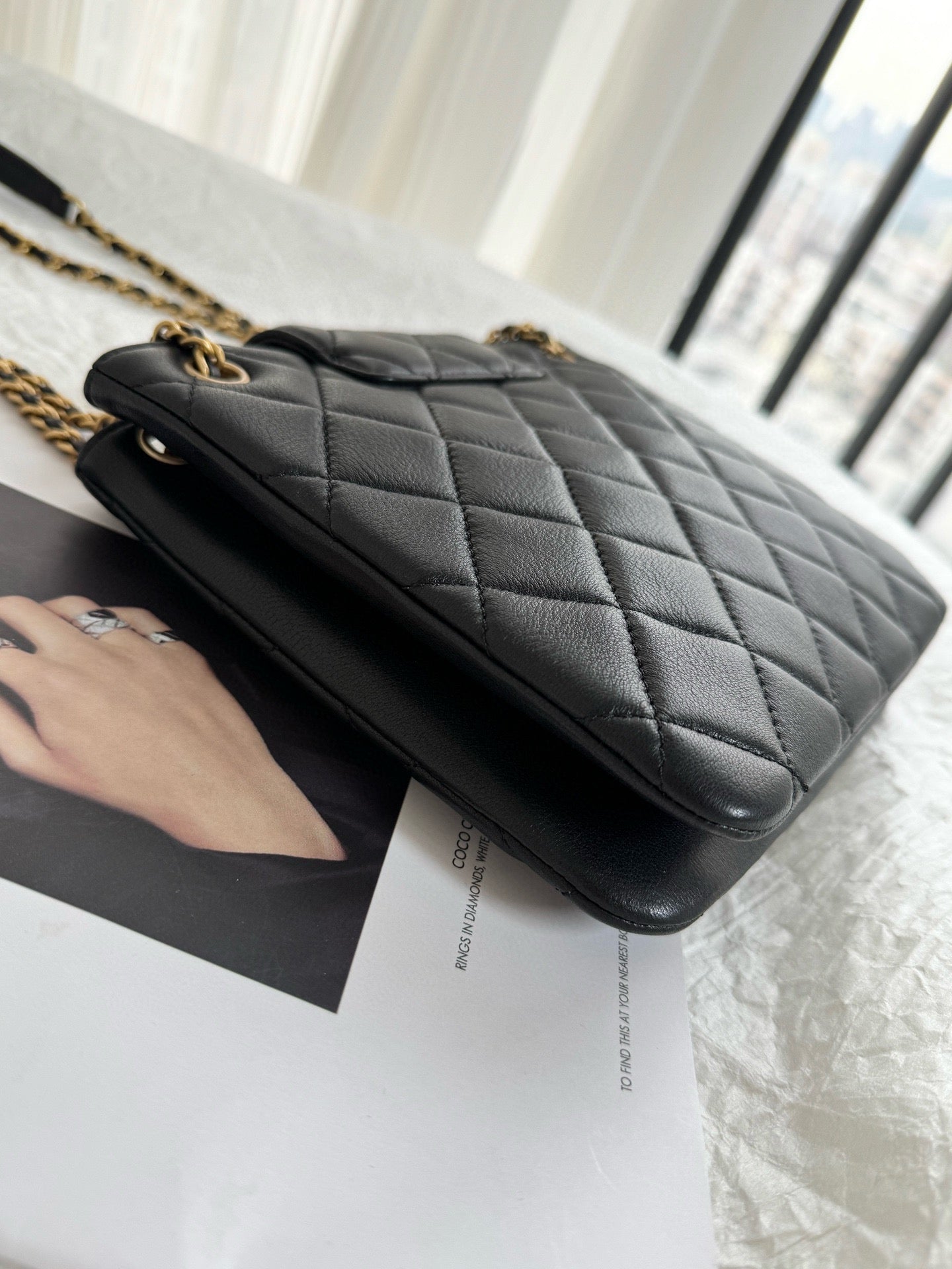 24c cc small shopping bag 21cm black lambskin gold hardware