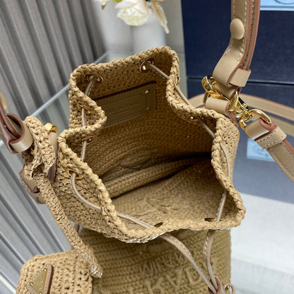 BUCKET BAG 20 IN BEIGE WOVEN RAFFIA EMBOSSED LOGO