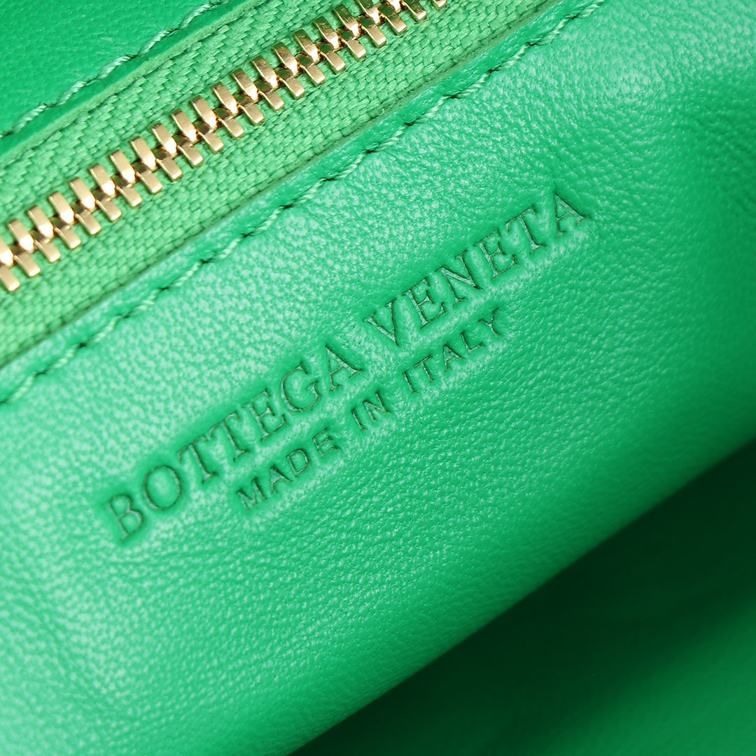 small jodie 48 green lambskin