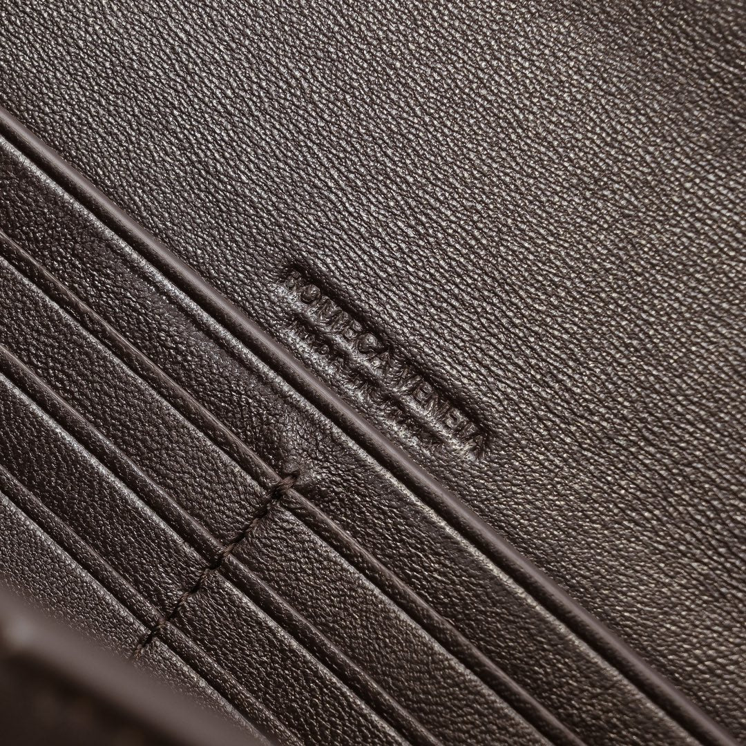 BV Long Clutch Andiamo With Handle 31cm Fondant Calfskin Ghw