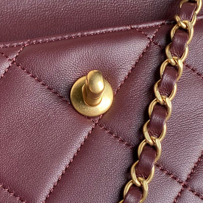 CC 24b Cluth 25cm Burgundy Lambskin