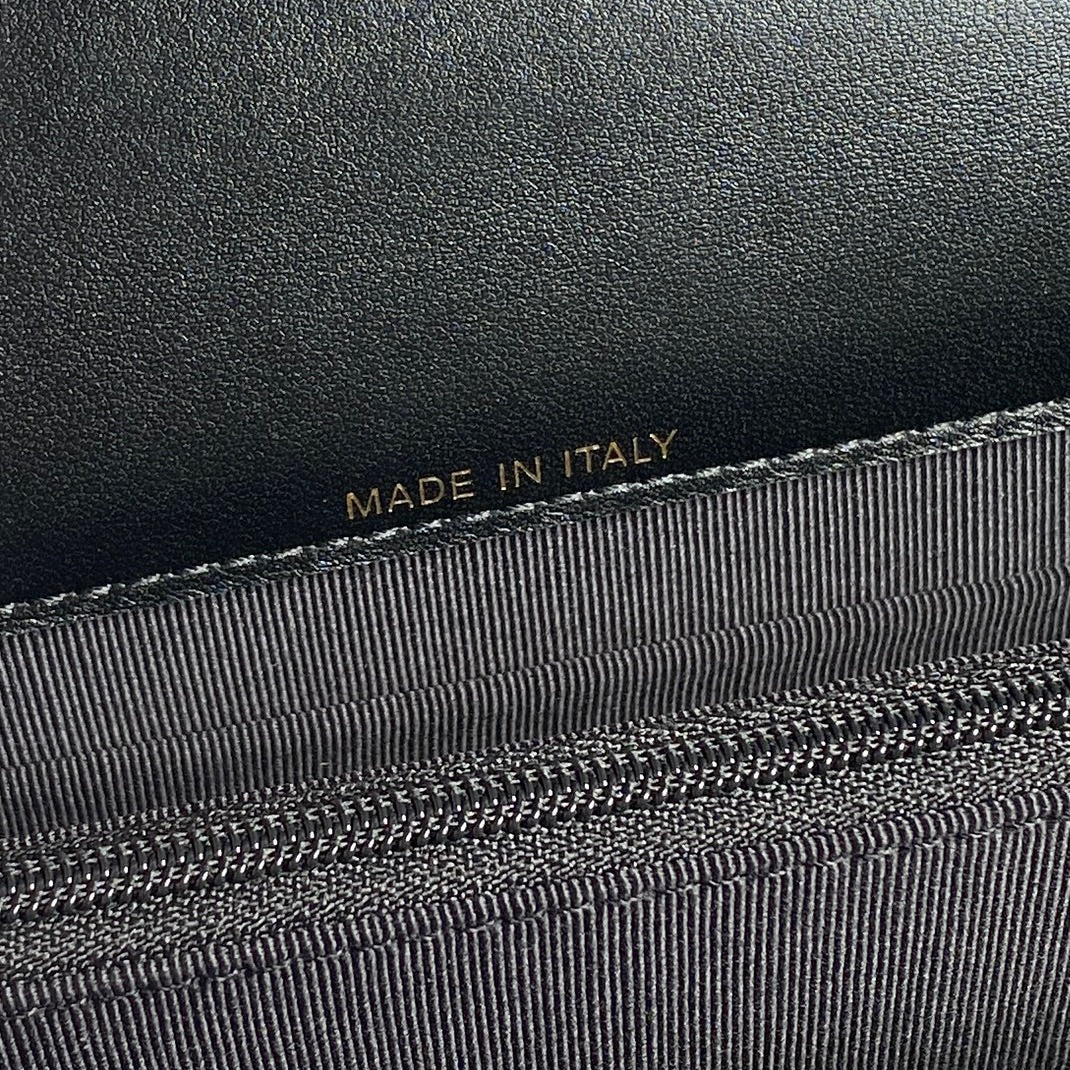 CC 24B Trendy Bag 18.5cm Black Lambskin Gold Hardware