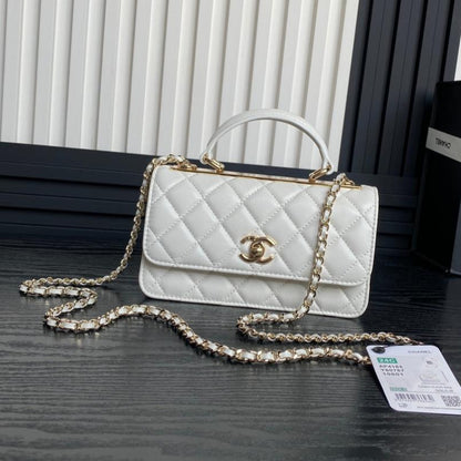 CC 24B Trendy Bag 18.5cm White Lambskin Gold Hardware
