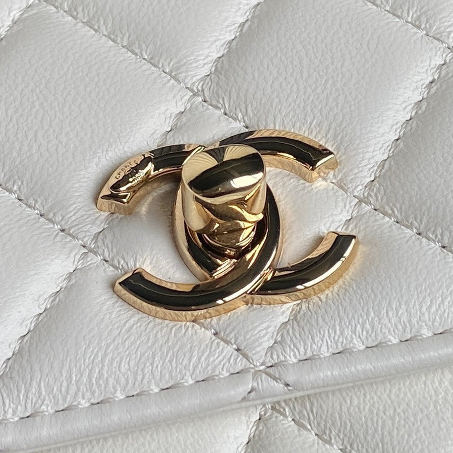 CC 24B Trendy Bag 18.5cm White Lambskin Gold Hardware