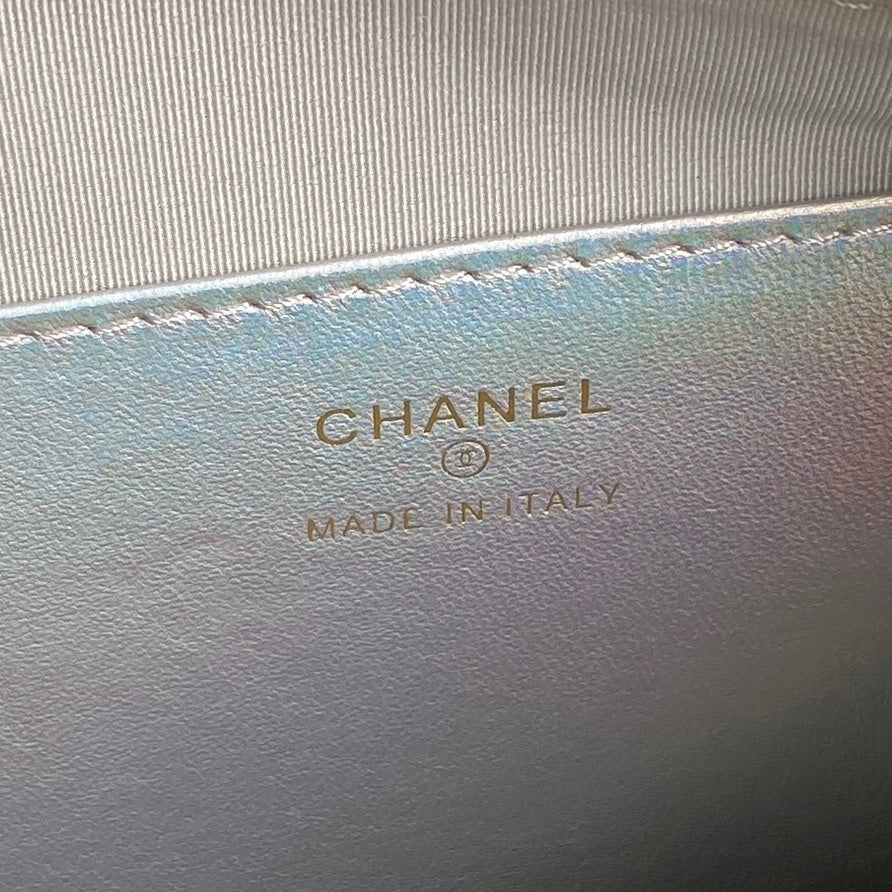 CC 25C Clutch With Strap 21cm Silver Metalic Calfskin