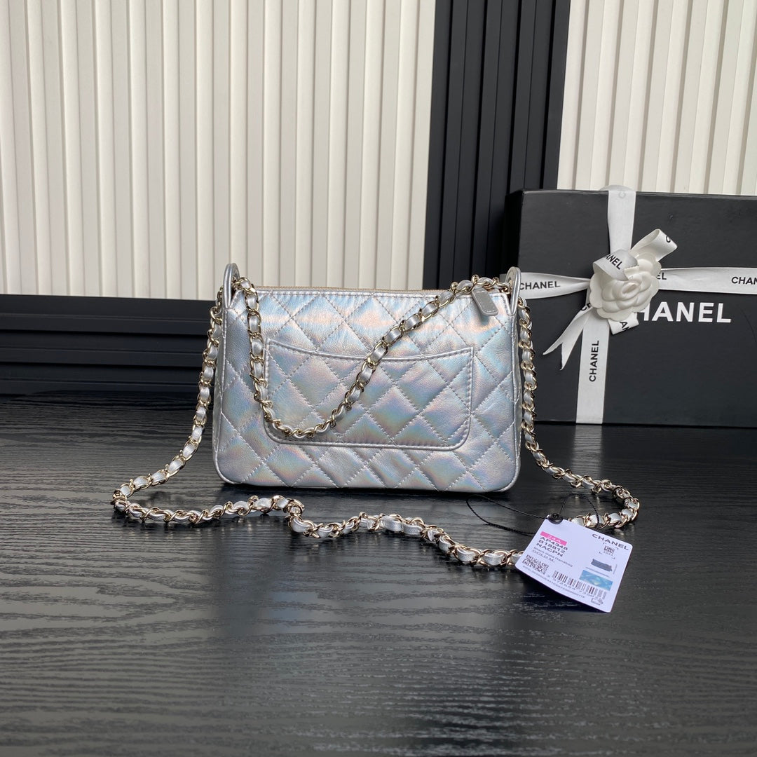 CC 25C Clutch With Strap 21cm Silver Metalic Calfskin