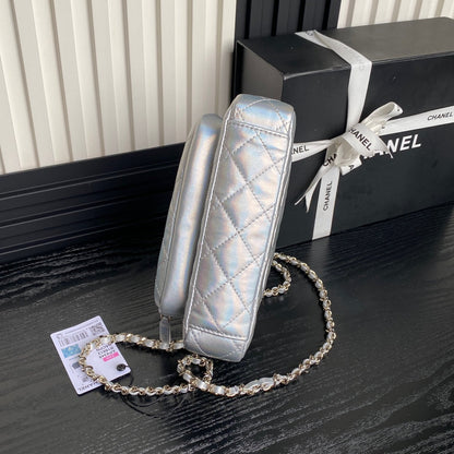 CC 25C Clutch With Strap 21cm Silver Metalic Calfskin