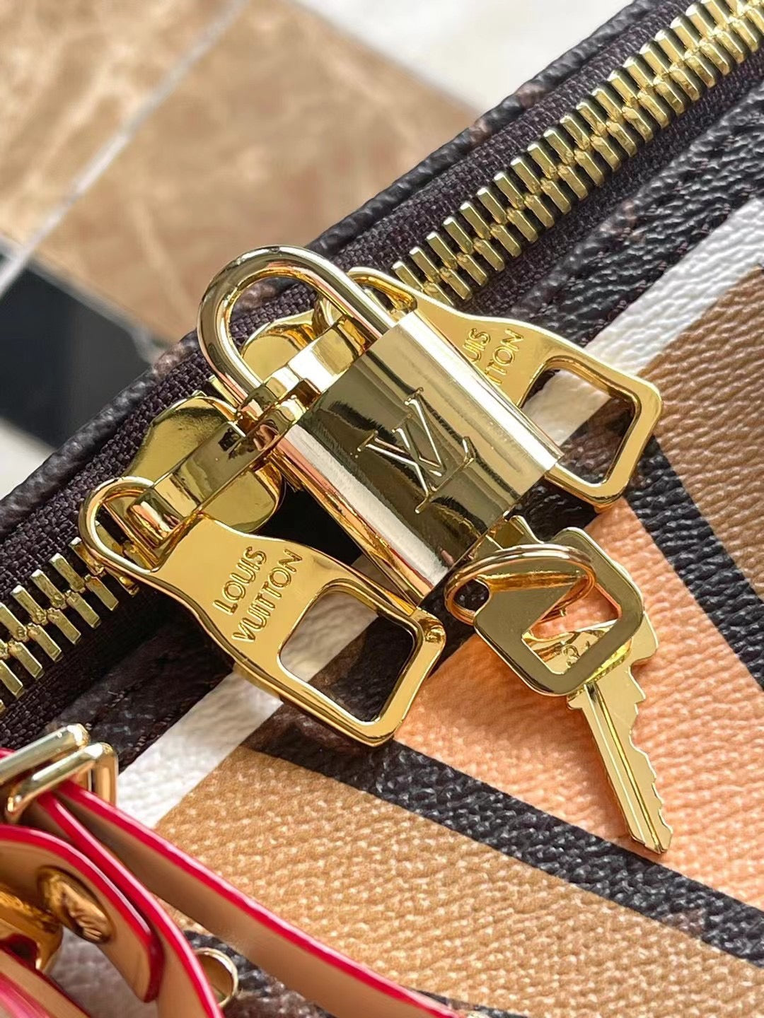 KEEPALL BANDOULI¨¨RE 50 IN PARFLECHE PATTERN MONOGRAM CANVAS