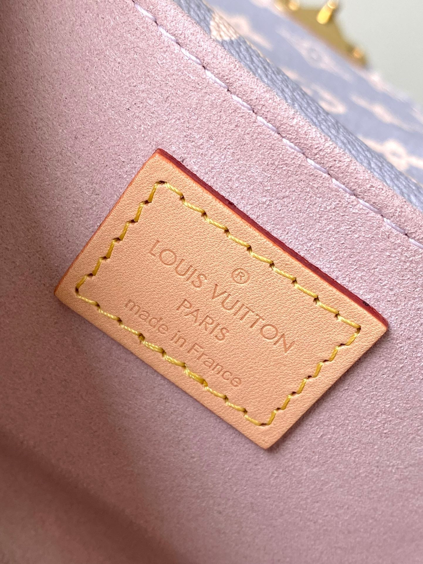 POCHETTE M¨¦TIS EAST WEST 21 IN GRAY CREAM MONOGRAM TRIANON CANVAS GOLD HARDWARE