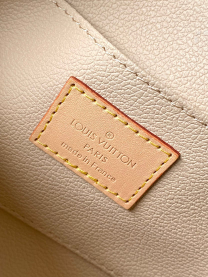 POCHETTE COSM¨¦TIQUE PM 19 IN GRAY CREAM MONOGRAM TRIANON CANVAS