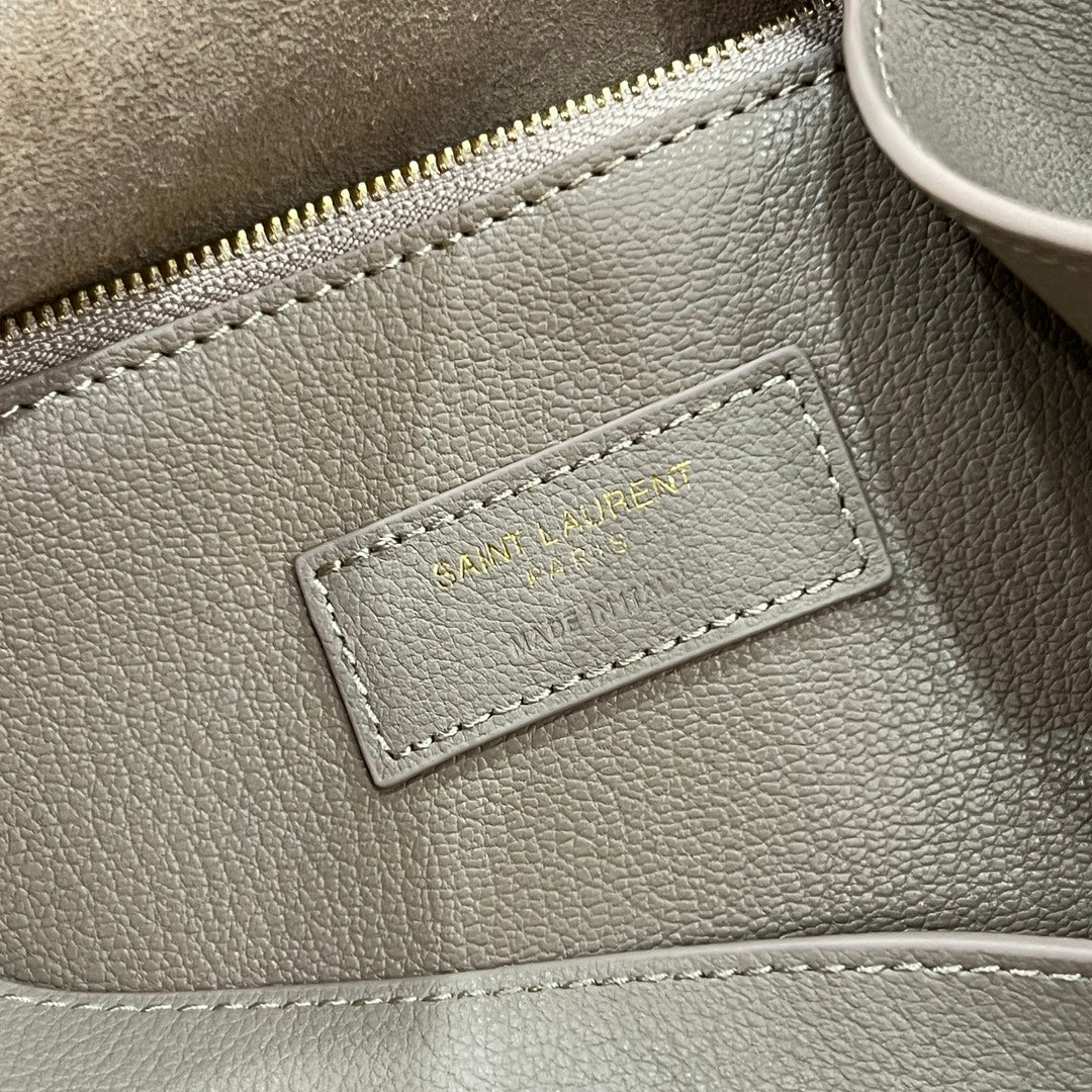 le 5a7 large 30cm grey calfskin