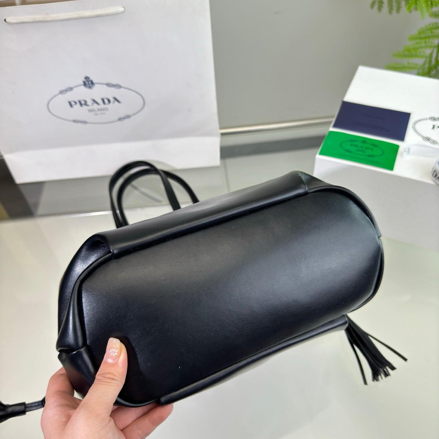 DRAWSTRING BUCKET BAG 25 IN BLACK SOFT LAMBSKIN