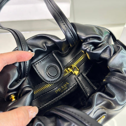 DRAWSTRING BUCKET BAG 25 IN BLACK SOFT LAMBSKIN