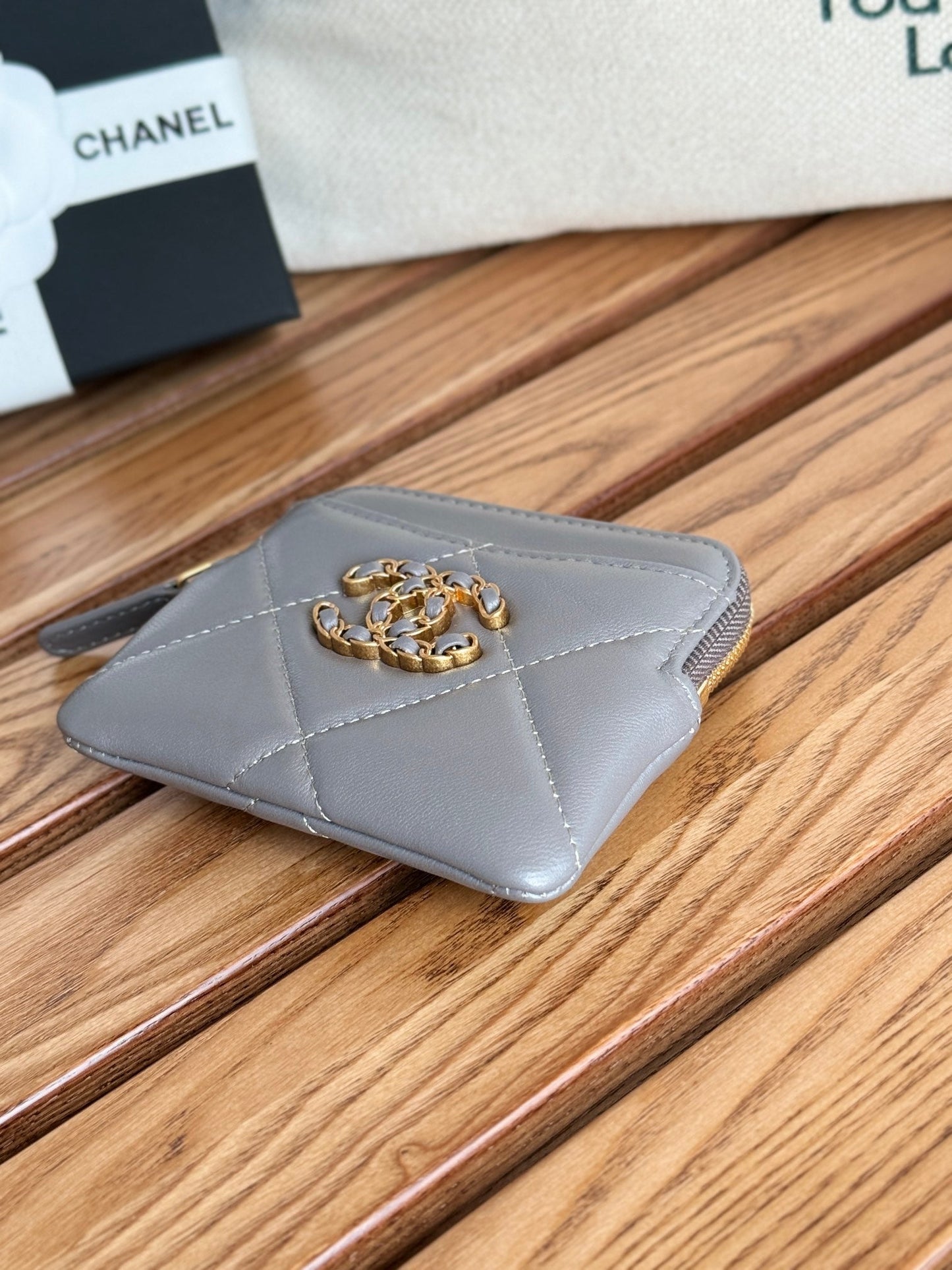 cc 19 zipped coin purse 11cm grey lambskin gold hardware