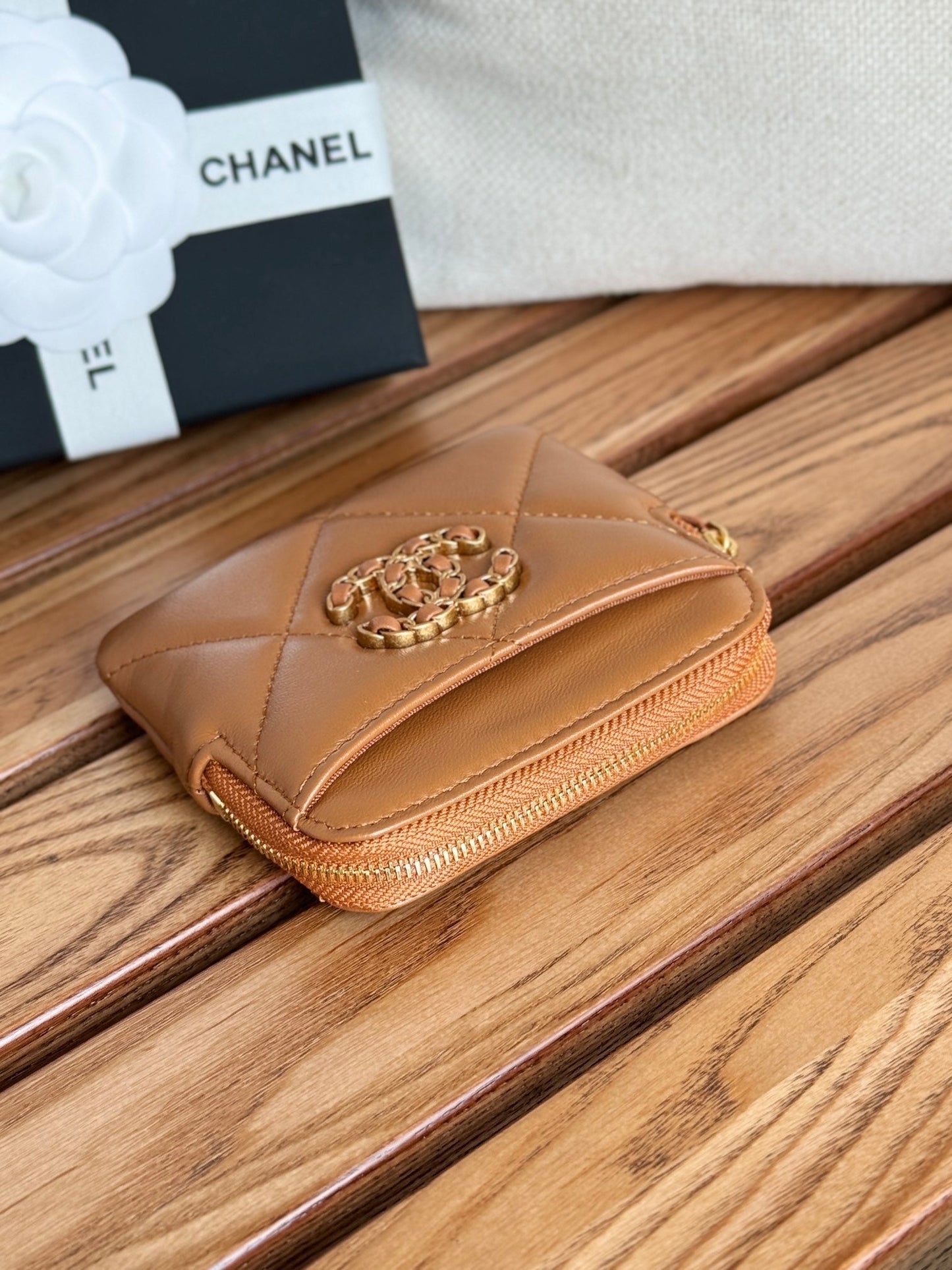 cc 19 zipped coin purse 11cm brown lambskin gold hardware