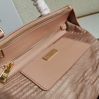 PRA GALLERIA 28 BAG IN DESERT BEIGE SAFFIANO LEATHER