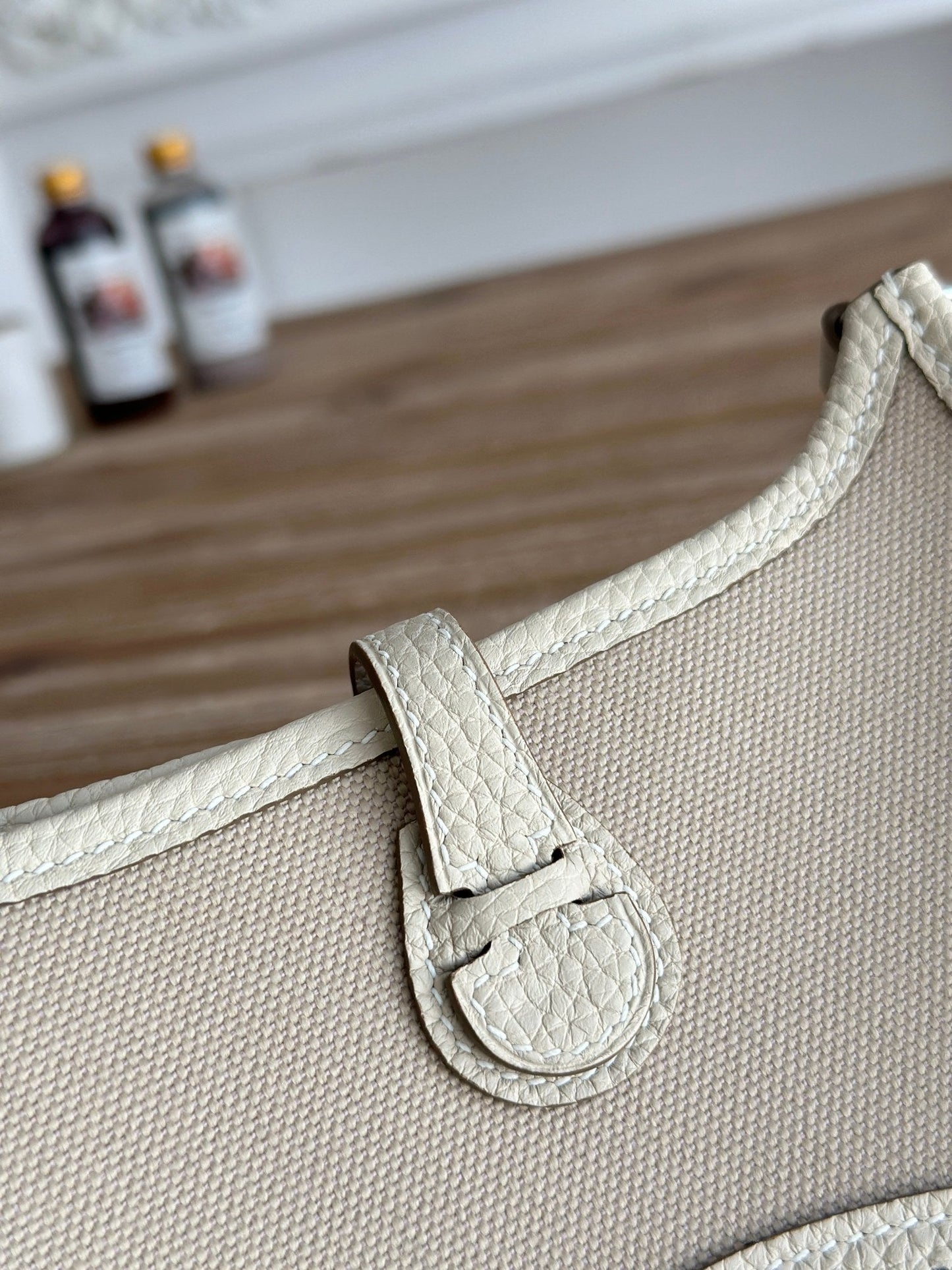 MINI NEO 17 EVELYNE BAG IN OYSTER TAN CANVAS AND WHITE CALFSKIN