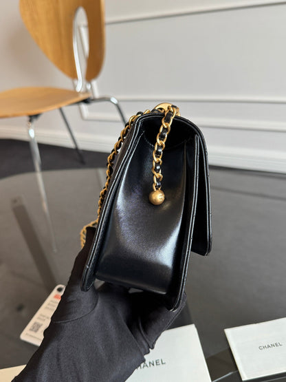 Mini Flap 22cm Black Lambskin Gold Hardware