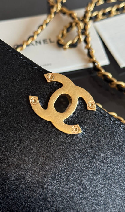 Mini Flap 19cm Black Lambskin Gold Hardware