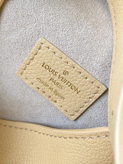 LOW KEY HOBO PM 28 IN URBAN YELLOW CALFSKIN GOLD BUCKLE