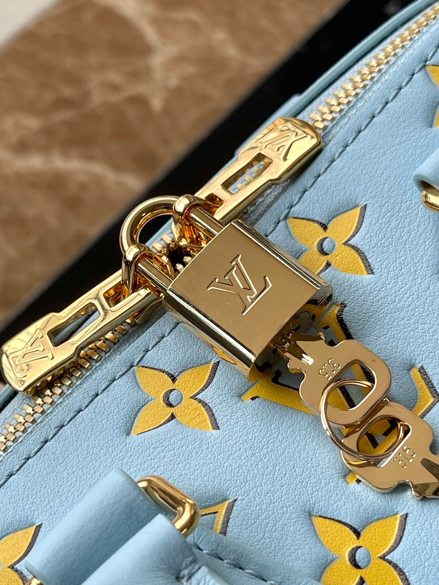 SPEEDY BANDOULI¨¨RE 20 IN SKY YELLOW MONOGRAM CALFSKIN GOLD BUCKLE