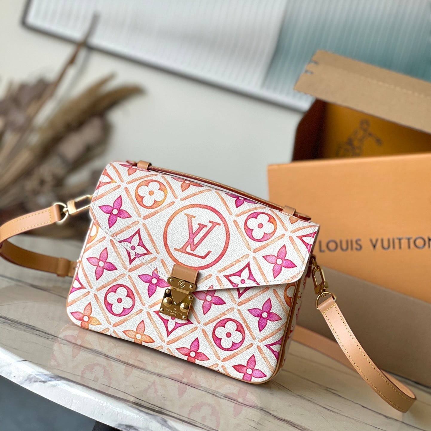 POCHETTE M¨¦TIS 25 IN CORAL MONOGRAM TILES CANVAS GOLD HARDWARE