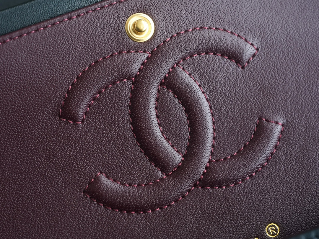 CLASSIC FLAP 25 BLACK LAMBSKIN LIGHT GOLD HARDWARE