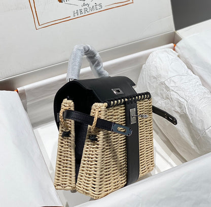 HM KELLY 22 PICNIC BLACK BAMBOO AND RATTAN