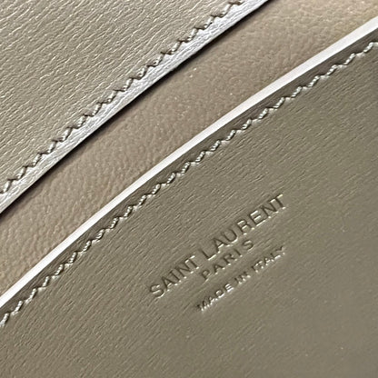 VOLTAIRE IN BOX 21 IN CARAMEL BROWN CALFSKIN GOLD LOGO