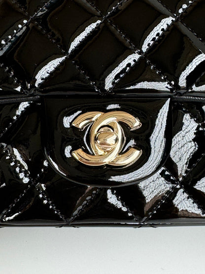 24c mini flap bag 20cm with top handle black patent calfskin