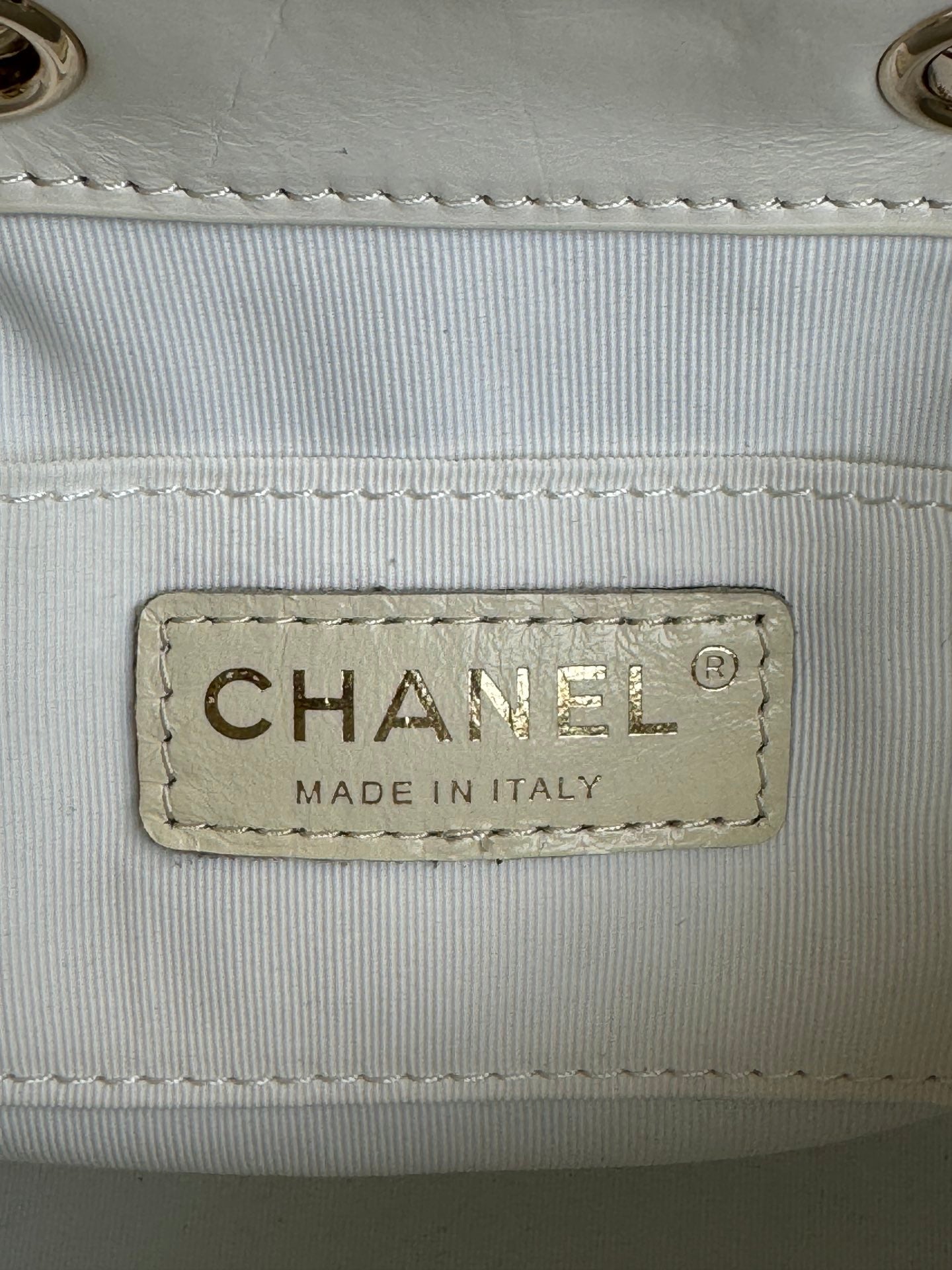 duma backpack 18cm white lambskin light gold hardware