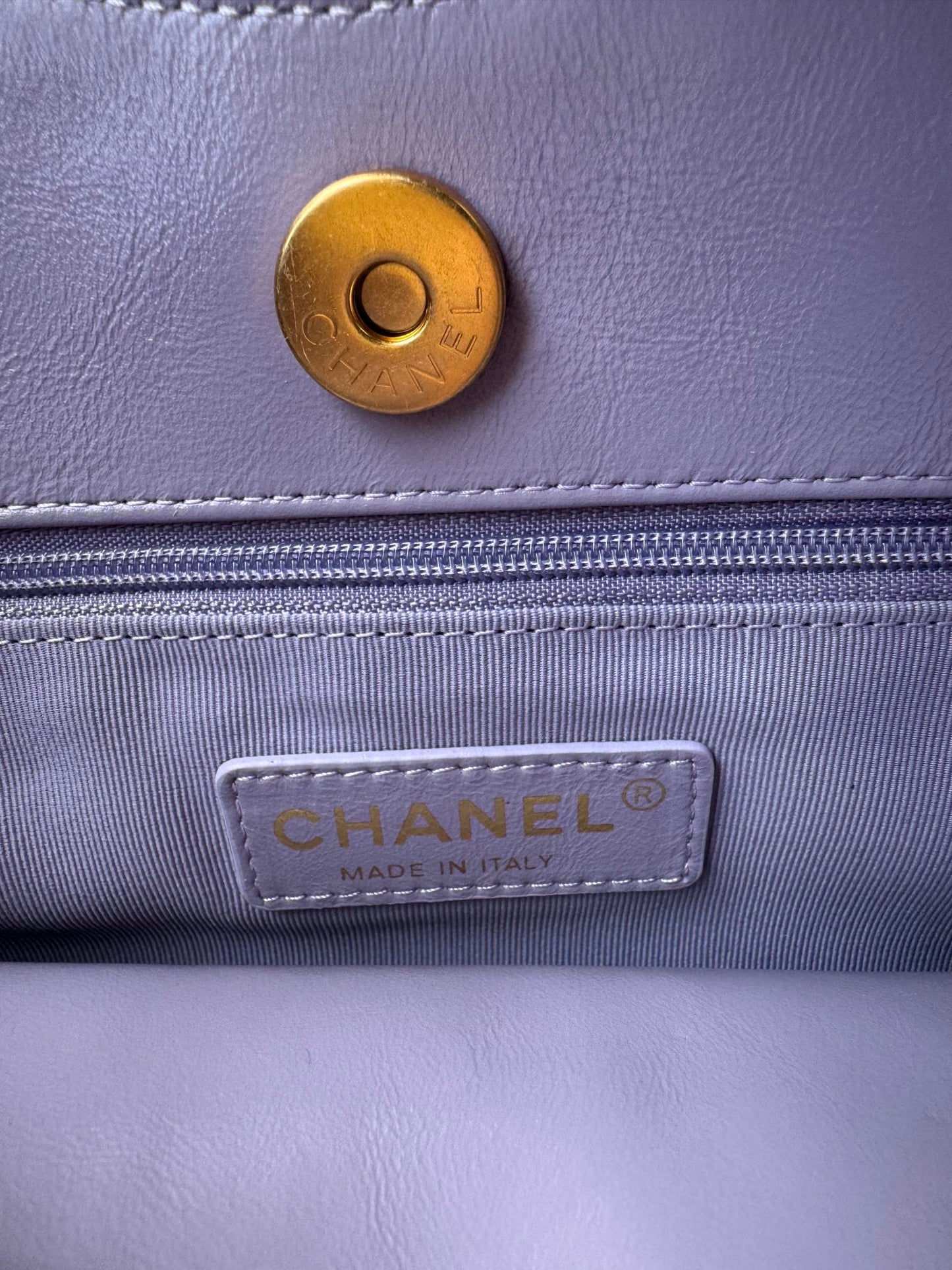 CC 23C Small Hobo Bag 21.5 Violet Lambskin Gold Hardware