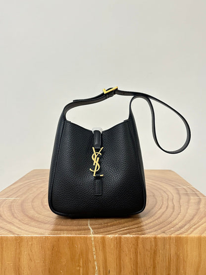 le 5a7 baby 15cm black grained leather