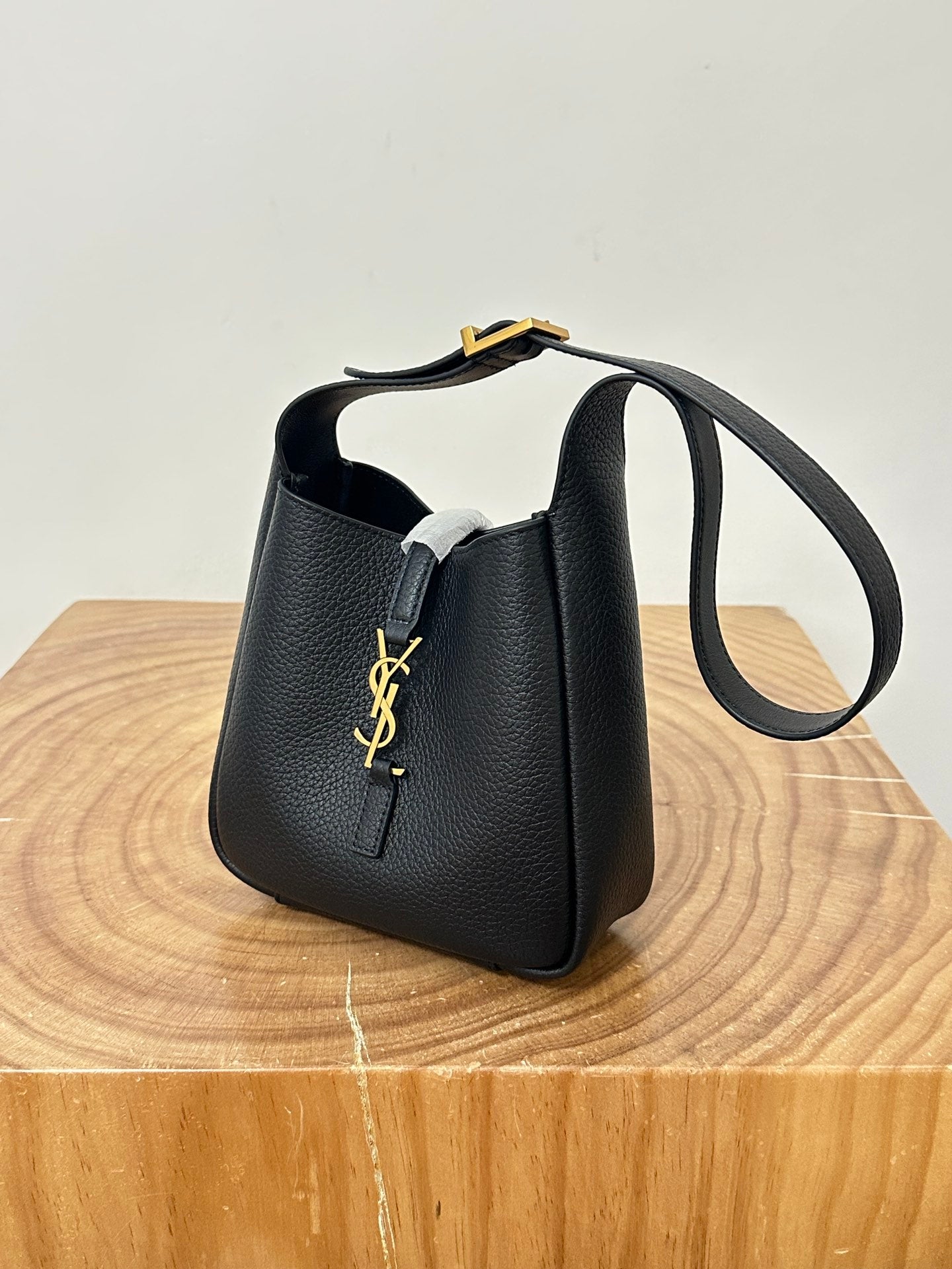 le 5a7 baby 15cm black grained leather