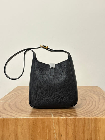 le 5a7 baby 15cm black grained leather