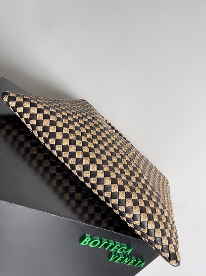 BV Large Hop 54 Chocolate Cowhide Mix Beige Raffia 209070