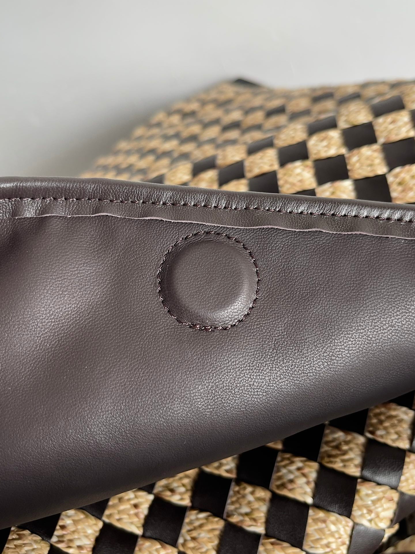 BV Large Hop 54 Chocolate Cowhide Mix Beige Raffia 209070