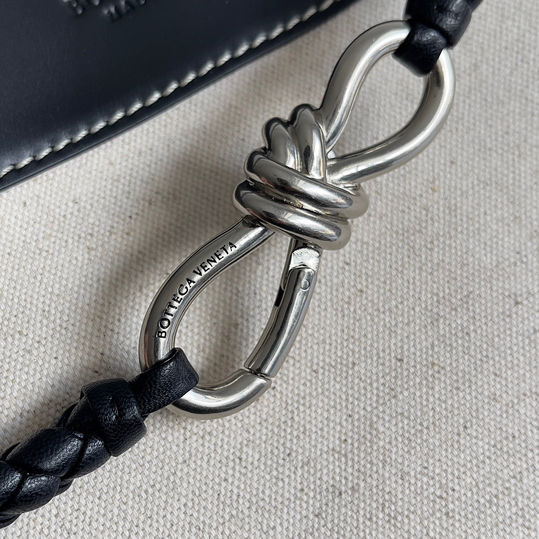 BV Small Andiamo 25 In Beige Canvas Black Calfskin 209015