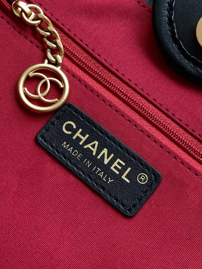 CC MEDIUM DEAUVILLE TOTE BAG 33CM BLACK CALFSKIN GHW