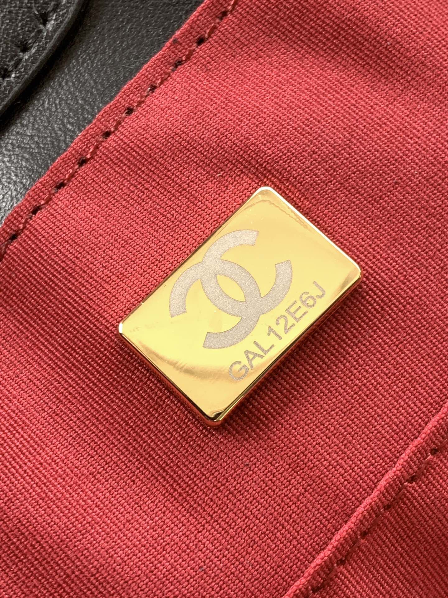 CC MEDIUM DEAUVILLE TOTE BAG 33CM BLACK CALFSKIN GHW