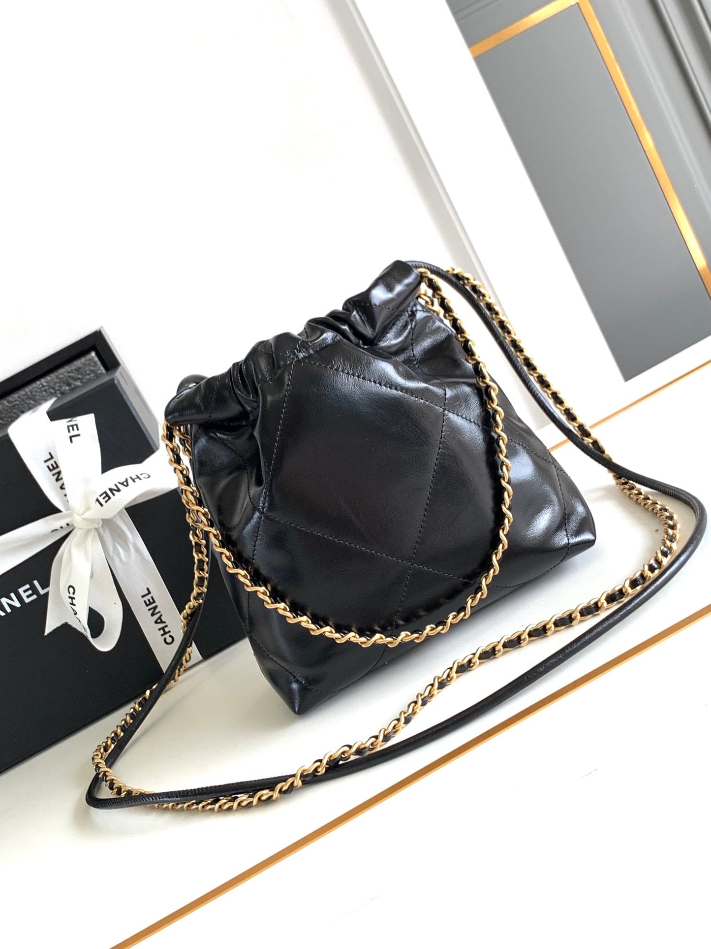 24a cc 22 hobo bag 20cm black lambskin pearl gold hardware