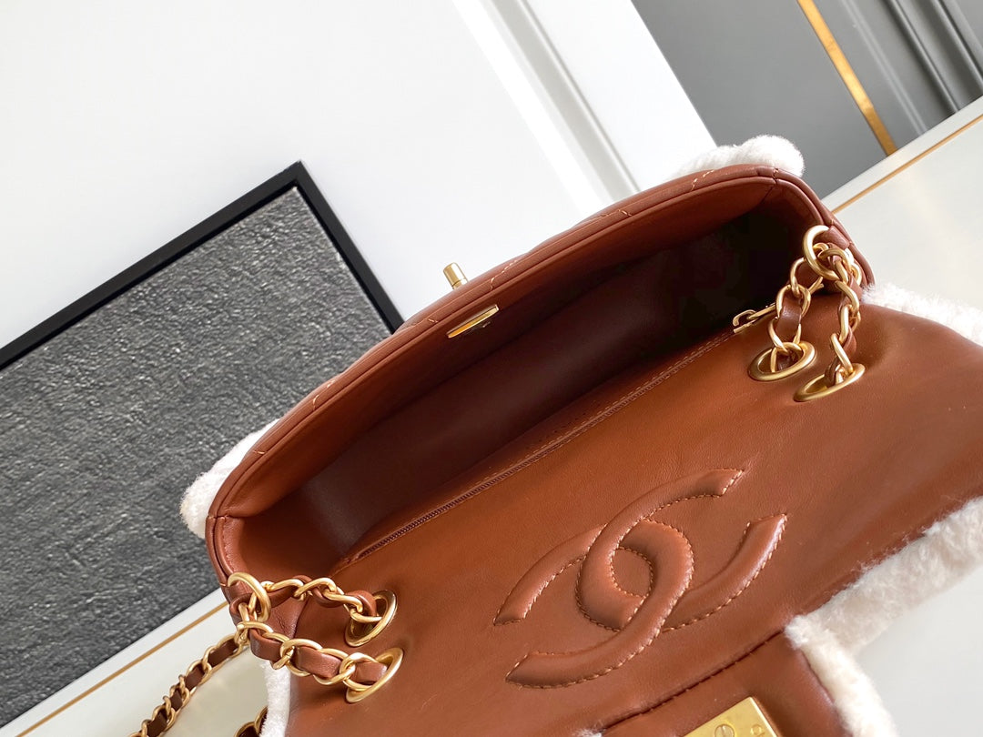 Flap Bag Mini 18cm White Brown Sherling Lambskin Gold Hardware