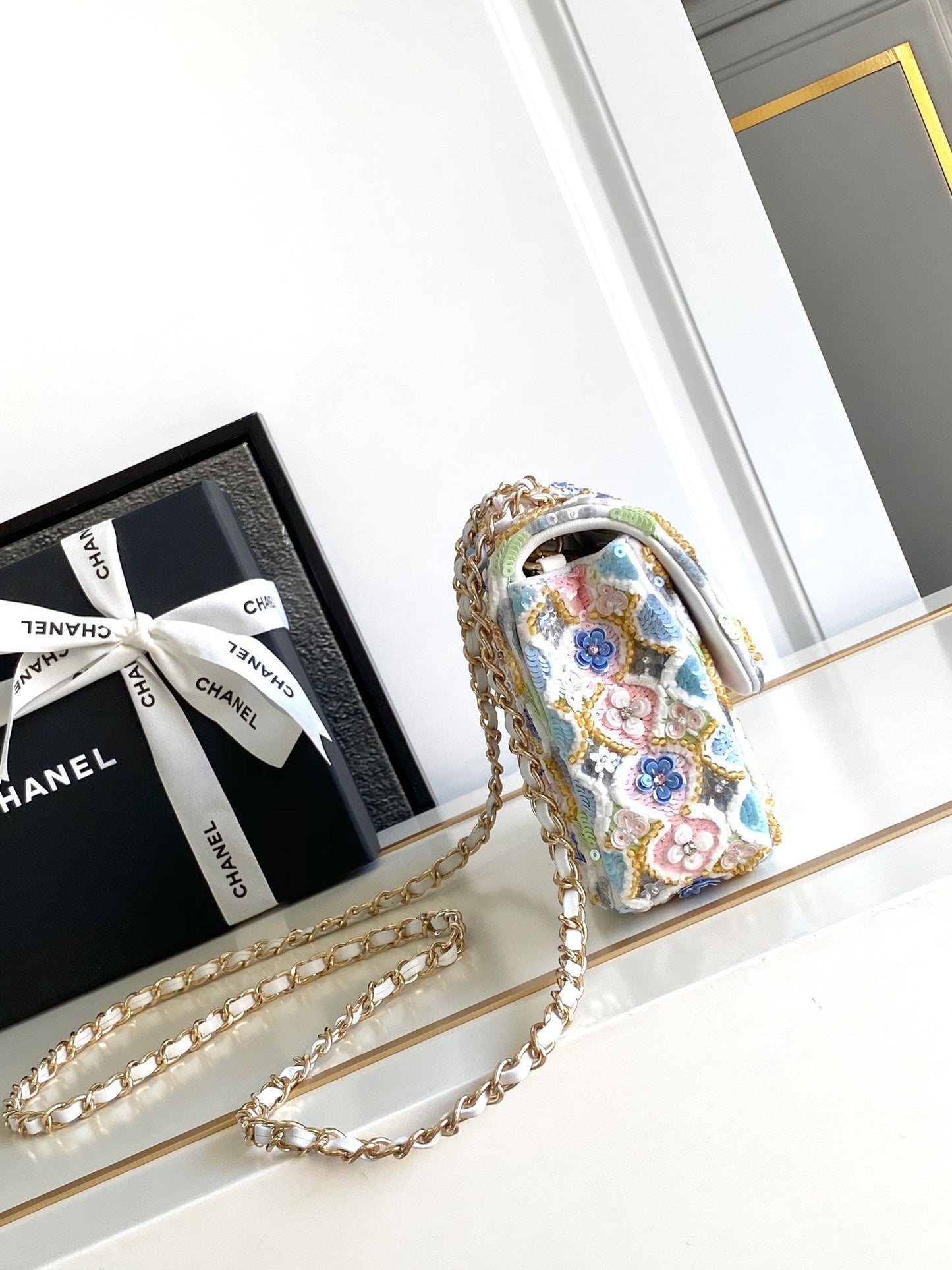 CC 24a Flap Bag 20cm Multicolor Sequin Satin Gold Hardware