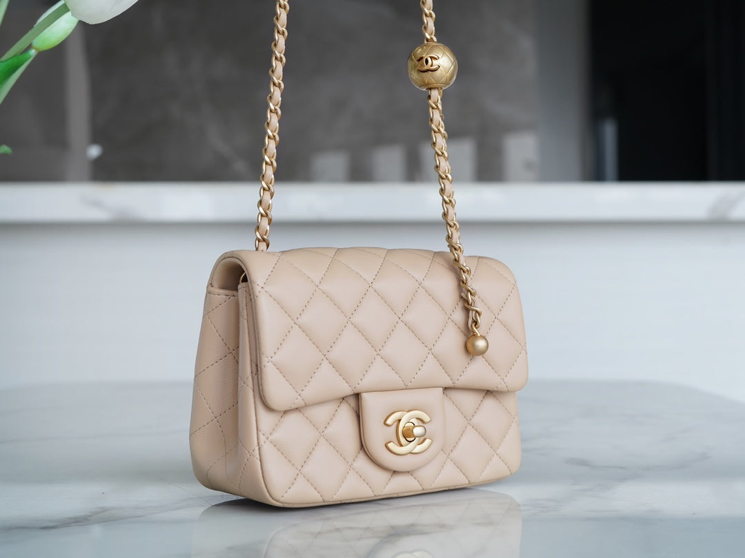 CLASSIC FLAP 17 MINI SQUARE LIGHT BEIGE LAMBSKIN GHW