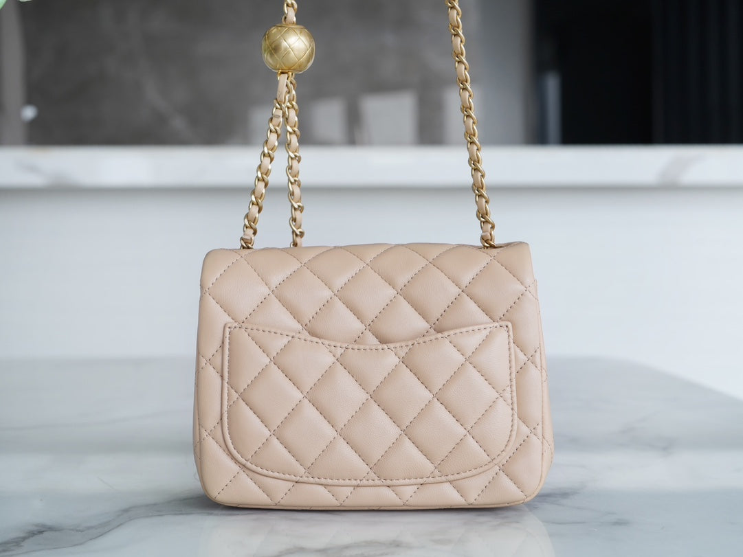 CLASSIC FLAP 17 MINI SQUARE LIGHT BEIGE LAMBSKIN GHW