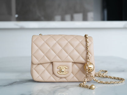 CLASSIC FLAP 17 MINI SQUARE LIGHT BEIGE LAMBSKIN GHW